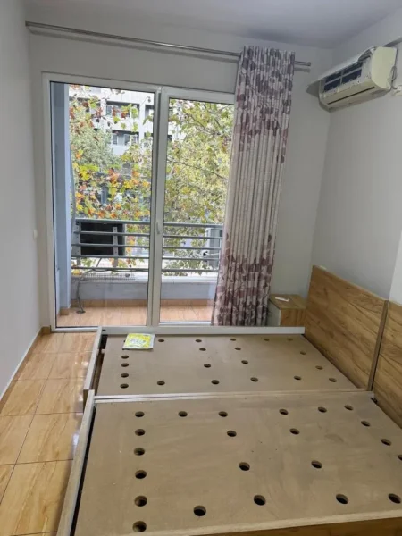 Tirane, jepet me qera apartament 2+1 Kati 3, 90 m² 500 € (Rruga Dritan Hoxha Laprake)