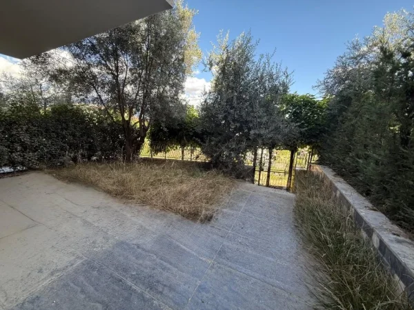 Tirane, shitet apartament 3+1+Ballkon Kati 3, 175 m² 330.000 € (Selite)