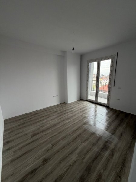 Shitet  apartament 1+1+Ballkon gati per banim Kati 4, 66 m² 88.000 € (Paskuqan)