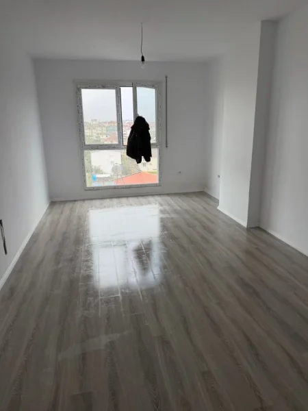 Shitet  apartament 1+1+Ballkon gati per banim Kati 4, 66 m² 88.000 € (Paskuqan)