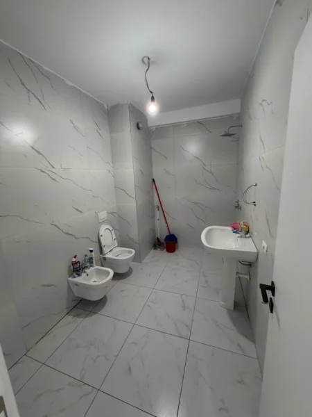 Shitet  apartament 1+1+Ballkon gati per banim Kati 4, 66 m² 88.000 € (Paskuqan)