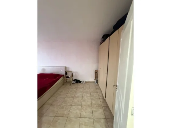Tirane, shitet apartament 1+1 Kati 2, 67 m² 90.000 € 
