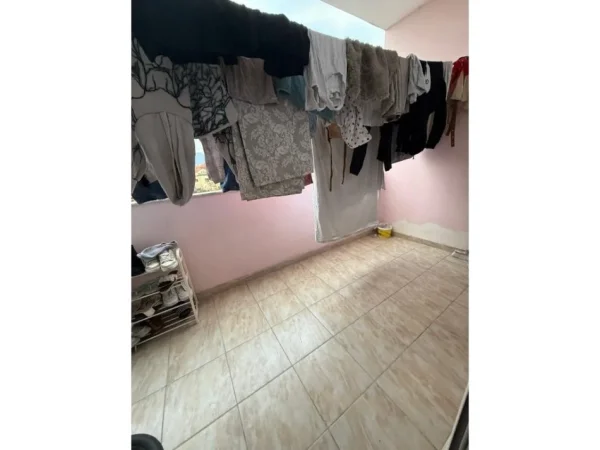 Tirane, shitet apartament 1+1 Kati 2, 67 m² 90.000 € 