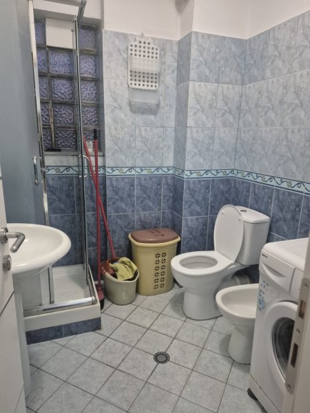 Tirane, jepet me qera apartament 2+1+Ballkon Kati 4, 79 m² 450 € (Fresk)