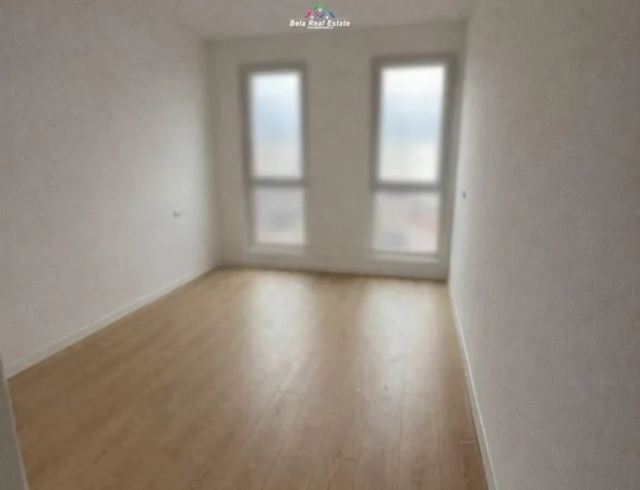 Tirane, jepet me qera zyre Kati 5, 70 m² 615 € (Rruga Elbasanit)