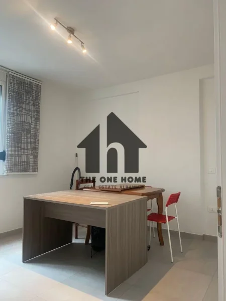 Tirane, jepet me qera apartament 2+1+Ballkon Kati 3, 99 m² 650 € (Myslym Shyre)