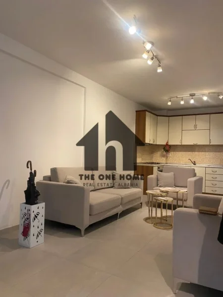 Tirane, jepet me qera apartament 2+1+Ballkon Kati 3, 99 m² 650 € (Myslym Shyre)