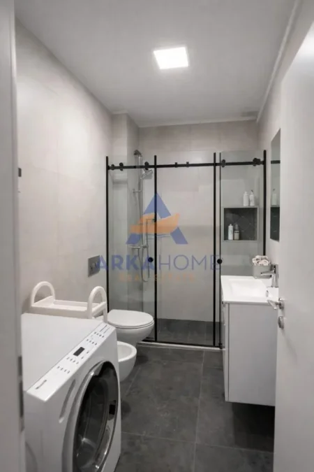 SHITET APARTAMENT 1+1+BALLKON "PRANE GOLDEN PARK AMERIKAN 3" 14000000 LEKE