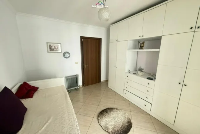 Tirane, jepet me qera apartament 2+1 Kati 7, 90 m² 720 € (Rruga Jordan Misja)