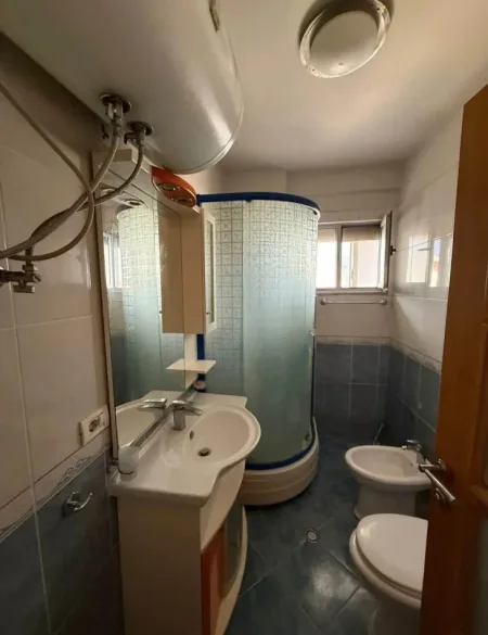 Tirane, shitet apartament 2+1 Kati 4, 91 m² 170.000 € (Irfan Tomini ,Ish Stacioni Fundit Tirana e Re)