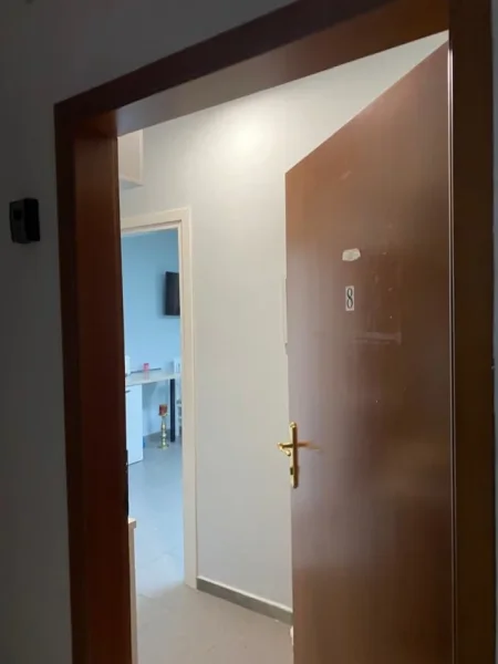 Tirane, jepet me qera garsonier Kati 2, 35 m² 500 € i diskutueshëm (Rruga e Kavajës)