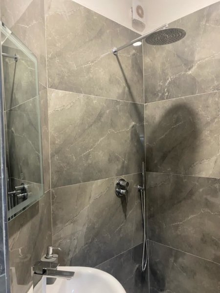 Tirane, jepet me qera garsonier Kati 2, 35 m² 500 € i diskutueshëm (Rruga e Kavajës)