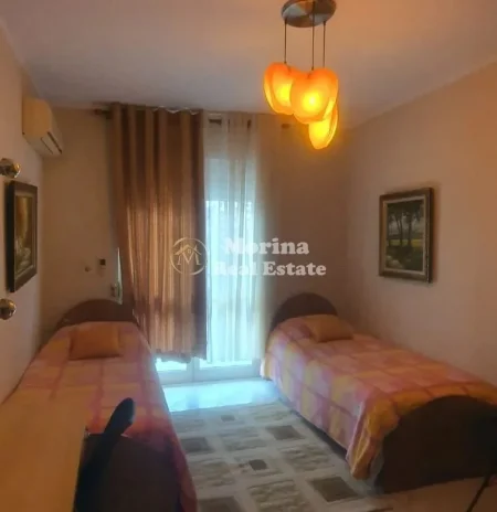 Tirane, jepet me qera Vile 3+1 Kati 3, 100 m² 600 € (Brryli)