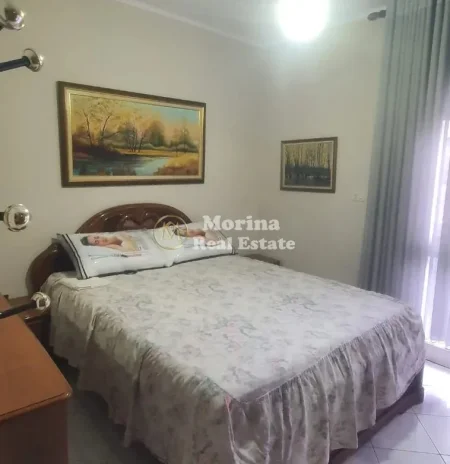 Tirane, jepet me qera Vile 3+1 Kati 3, 100 m² 600 € (Brryli)