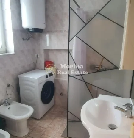 Tirane, jepet me qera Vile 3+1 Kati 3, 100 m² 600 € (Brryli)