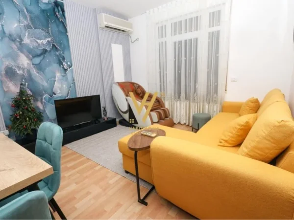 Tirane, jepet me qera apartament 2+1+Ballkon Kati 3, 97 m² 1.000 € (KOPSHTI BOTANIK)