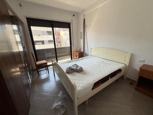 Tirane, shitet apartament 1+1 Kati 7, 60 m² 95.000 € (YZBERISHT)