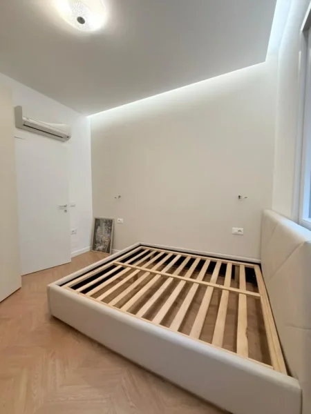Tirane, jepet me qera apartament 2+1 , 90 m² 1.100 € (Liqeni I Thate)