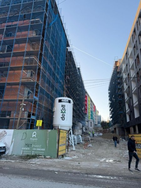 Tirane, shitet apartament 2+1+Ballkon Kati 1, 107 m² (Paskuqan)