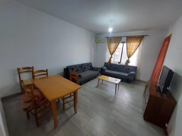 Tirane, shitet apartament 1+1 Kati 8, 60 m² 95.000 € (YZBERISHT)