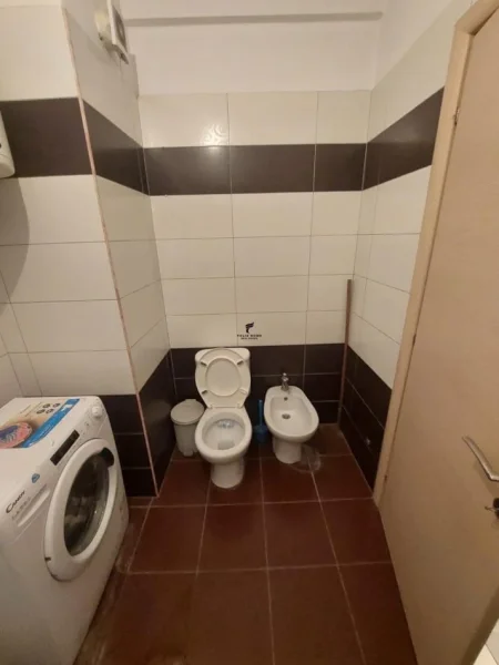 Tirane, shitet apartament 1+1 Kati 8, 60 m² 95.000 € (YZBERISHT)