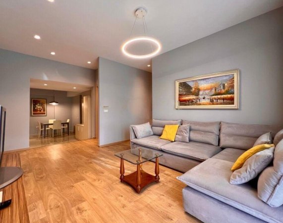 Tirane, shitet apartament 2+1 , 90 m² 188.000 € 