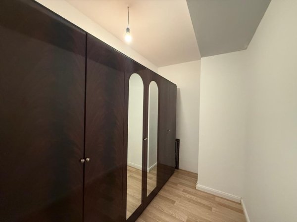 Tirane, jepet me qera apartament 1+1 Kati 1, 90 m² 35.000 LEKE/ MUAJ (Fresk Rruga Dajtit)