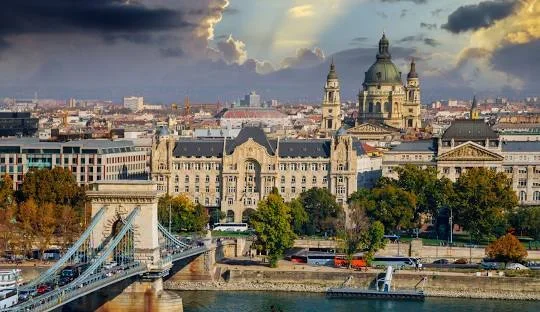 oferte Udhëtim në Vjenë, Budapest &amp; Split. 319