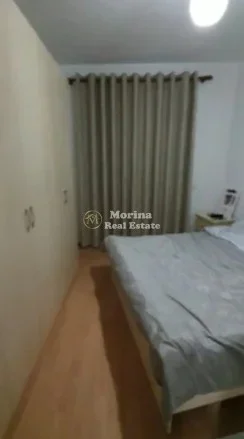 Tirane, jepet me qera apartament 1+1 Kati 6, 65 m² 450 € (Kompleksi Delijorgji)