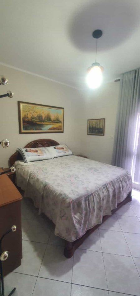 Tirane, jepet me qera Vile 2+1 Kati 3, 100 m² 620 € (Rruga Ali demi)