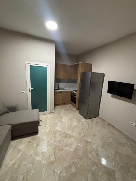 Tirane, jepet me qera apartament 1+1 Kati 1, 400 € (Qyteti Studenti)