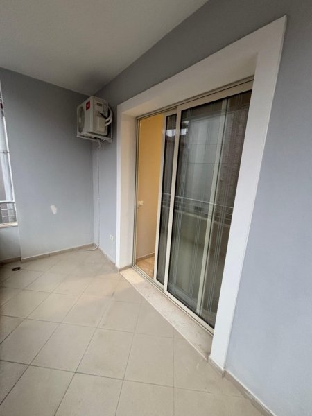 Tirane, jepet me qera apartament 1+1 Kati 1, 400 € (Qyteti Studenti)