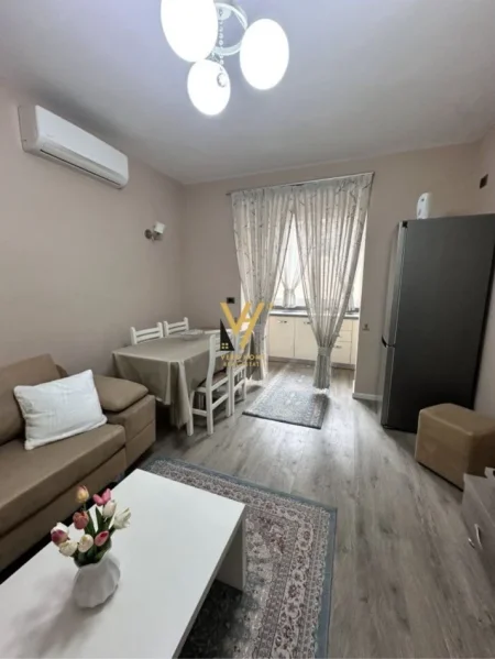 Tirane, jepet me qera apartament 2+1+Ballkon Kati 2, 65 m² 700 € (KOMUNA E PARISIT)