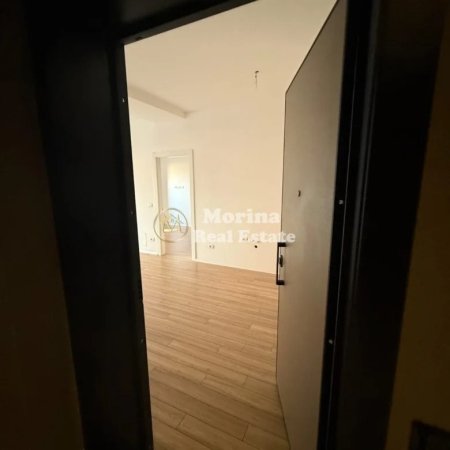 Tirane, jepet me qera ambjent biznesi Kati 2, 114 m² 1.200 € (Rruga e Kavajes)