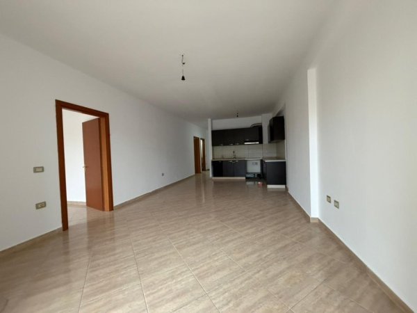 Tirane, jepet me qera apartament 2+1 Kati 2, 100 m² 500 € 