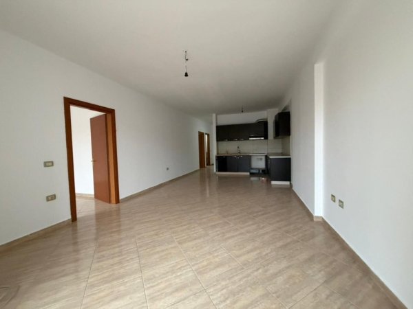 Tirane, jepet me qera apartament 2+1 Kati 2, 100 m² 500 € 
