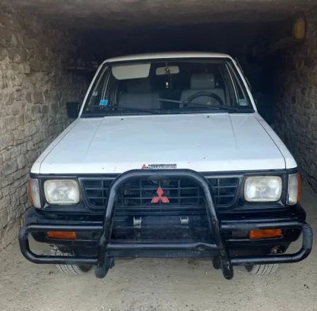 Korce, shes Pick-Up Mitsubishi L200 Nafte, e bardhë manuale