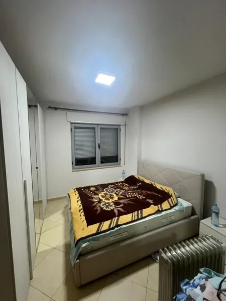 Tirane, jepet me qera apartament 2+1 , 80 m² 650 € (selvia)