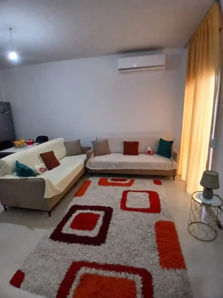 Tirane, jepet me qera Vile 1+1 Kati 2, 70 m² 410 € (Rruga Mikel Maruli)