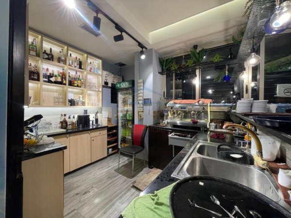Tirane, shitet bar-kafe Kati 1, 170 m² 420.980 € (Porcelan, Tiranë.)