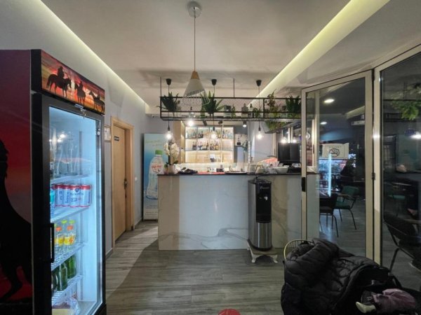 Tirane, shitet bar-kafe Kati 1, 170 m² 420.980 € (Porcelan, Tiranë.)