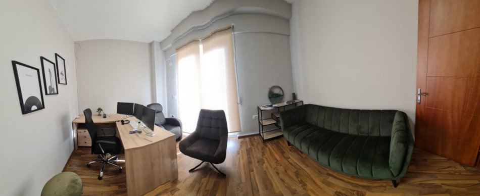Tirane, jepet me qera apartament 4+1+Ballkon Kati 2, 140 m² 1.650 € (Frosina Plaku. P. 8)