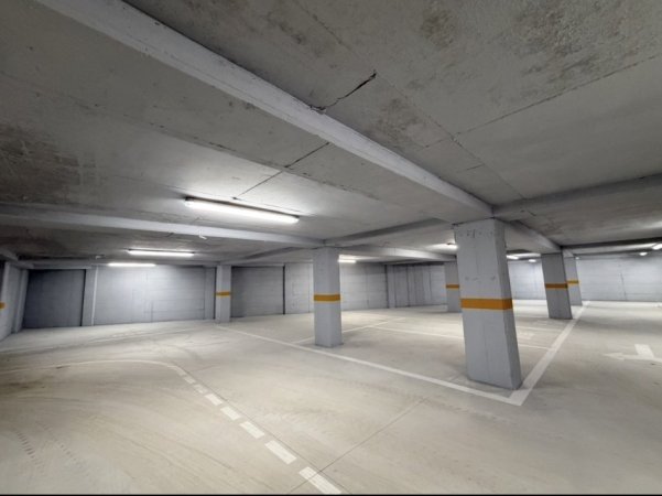 Tirane, shitet garazh | post parkimi Kati -1, 1.550.000 € 