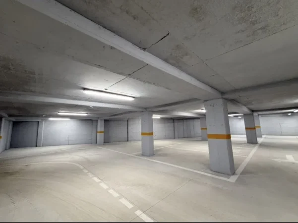 Tirane, shitet garazh | post parkimi Kati -1, 1.550.000 € 