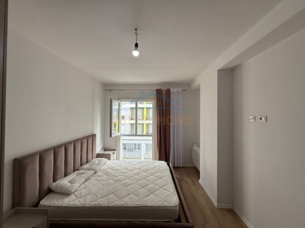 Tirane, jepet me qera apartament 2+1+Ballkon Kati 2, 84 m² 500 € (QTU)