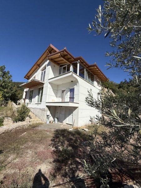 Vetem per ata qe duan qetesi ✅Shitet super Vile 3 Katshe ne Linze , 7.000 m² 600.000 € (Linze)