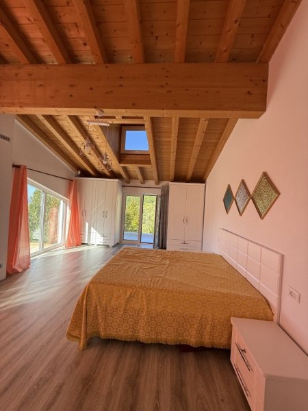 Vetem per ata qe duan qetesi ✅Shitet super Vile 3 Katshe ne Linze , 7.000 m² 600.000 € (Linze)