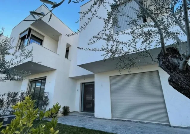 Tirane, shitet Vile 2 Katshe Kati 0, 175 m² 330.000 € (Selite)