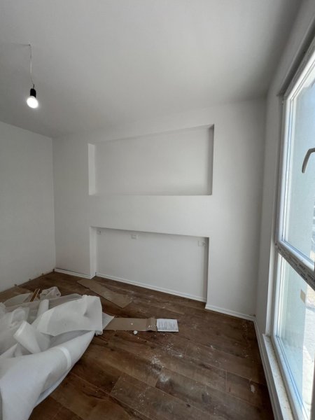 Tirane, shitet apartament 1+1+Ballkon Kati 3, 59 m² 76.000 € (Univers City)