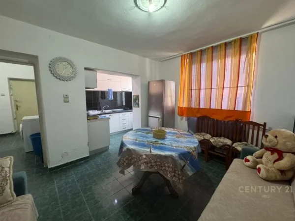 Tirane,shitet apartament 1+1 Kati 1, 59 m² 95.000 € (rruga 4 deshmoret bardhyl)